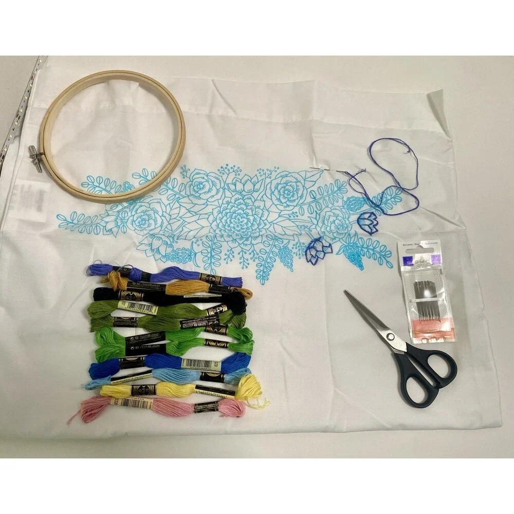 VTG Floral Fantasy Pillow Case Kit 2 Pillow Cases Stamped Embroidery Floss Hoop